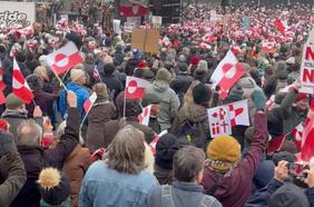 Miles de personas se manifiestan en Dinamarca contra el expansionismo de Estados Unidos