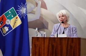Universidad de Chile otorgó Medalla Rectoral a la escritora Isabel Allende