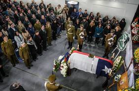 Hermano marino de carabinero asesinado en Cañete emplaza a Boric: “Debajo de nuestros uniformes hay un ser humano”