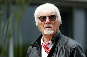 Ex director ejecutivo de la Formula 1 es detenido en Portugal por llevar una escopeta en su jet privado