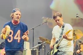 La historia del chileno que se subió a tocar con Pearl Jam en Barcelona: “Lo disfruté mucho”