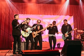 Guía con las imperdibles fondas virtuales para zapatear con ganas este 18