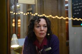 Olivia Colman en otro papel estelar: Imperio de Luz anuncia debut en El Biógrafo
