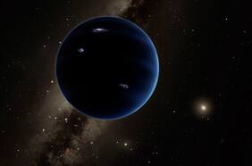 Científicos creen que habría un noveno planeta en el Sistema Solar cuatro veces más grande que la Tierra