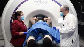 El drama de tener cáncer en el norte: sin especialistas, tres máquinas de radioterapia y viajes de 18 horas para tratarse