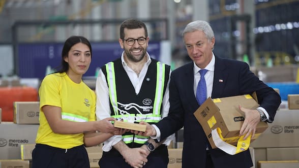 Mercado Libre anuncia junto al Presidente Kast mayor inversión histórica en Chile, 1.200 nuevos empleos y tarjeta de crédito