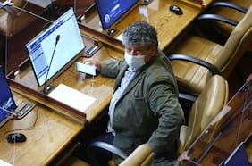 Golpe sorpresivo: Alinco es elegido presidente de Comisión de Inteligencia con votos de la derecha