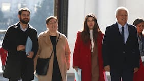 Senadores del FA van a La Moneda y entregan a Alvarado y Quiroz sus propuestas a la megarreforma del Ejecutivo