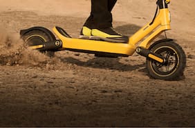 Un scooter eléctrico con neumáticos todoterreno y hasta 75 km de autonomía: así es el Xiaomi 6 Ultra