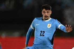 Duro golpe para Uruguay y Marcelo Bielsa: Joaquín Piquerez se pierde el Mundial por una grave lesión