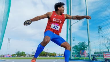 Trigésimo oro para Chile y con récord incluido: Claudio Romero se luce en el lanzamiento del disco en los Odesur