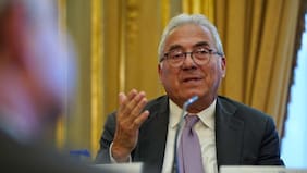 Escritor Fernando Ayala publica su novela Zavasabel