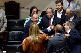 Alianza de la derecha y Demócratas le arrebata presidencia del Senado al oficialismo y pone fin a pacto de gobernabilidad