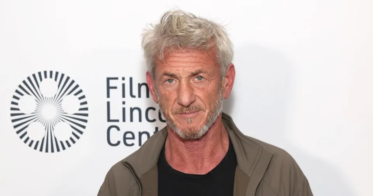 Why Sean Penn Hates Taking Selfies - The Third