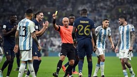 ¿Guiño al Mundial 2022? La FIFA designa a polémico árbitro para el debut de Argentina ante Argelia