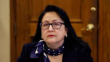 Contraloría apaga la música: dictamen zanja que honorarios no pueden ser parte del Día del Funcionario Municipal