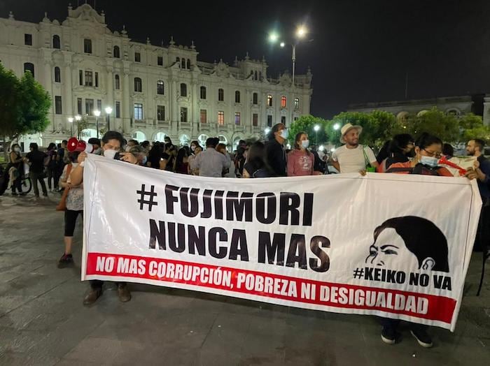 Masivas marchas en Perú contra Keiko Fujimori a una semana de las elecciones