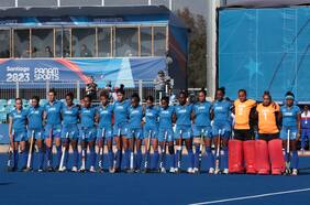 Cinco deportistas cubanos que se fugaron de Villa Panamericana llegan a Migraciones para ingresar solicitud de refugio en Chile