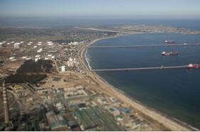 Enagás y Omers venden control de terminal GNL Quintero a consorcio formado por EIG y Fluxys