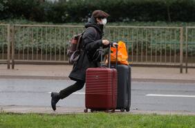 Pasaportes de vacunación: El documento que pone en jaque la salud y los derechos humanos de las personas