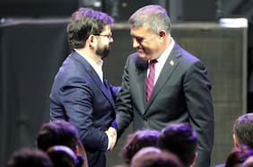 Boric y Desbordes buscan dejar atrás pugnas de Fiestas Patrias con llamados a la unidad en inauguración de fondas del Parque O’Higgins