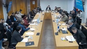 Concejo municipal de Cerro Navia suspende decisión de salirse de la ACHM y hará consulta a Contraloría por votación del directorio