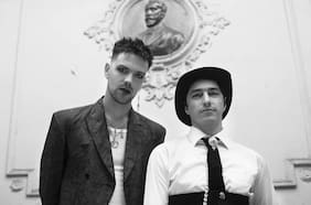 “Sobre el júbilo y la pena”: Plumas lanza su nuevo EP