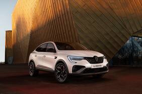 Renault renueva el Arkana con un retocado diseño y añade una versión deportiva