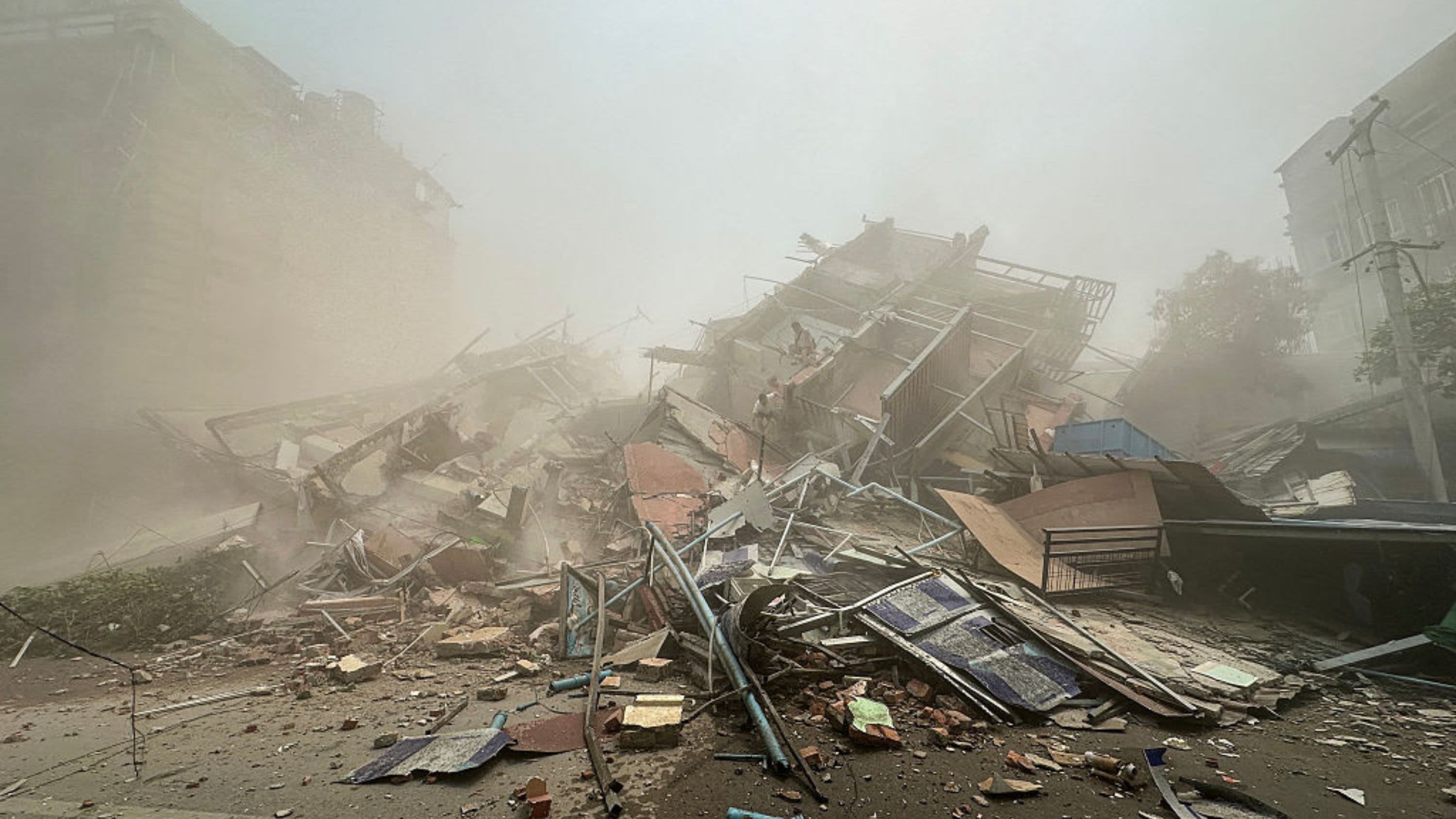 Explosión en edificio que almacena explosivos deja al menos 45 fallecidos en Myanmar