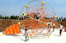 Histórica empresa de equipamiento urbano evita la quiebra con respaldo a plan de reorganización