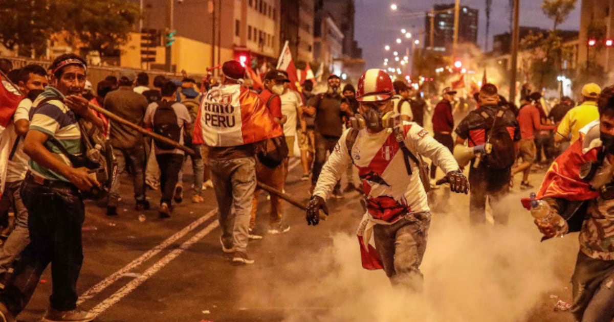 Intentaron atacar el Congreso: protesta nacional en Perú dejan un muerto