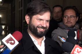 “No estoy para dejar contento a la derecha”: Presidente Boric defiende a ministro Grau de las críticas