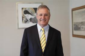 Paulo Bezanilla presentó su renuncia a la gerencia general de Besalco tras 23 años