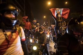 Pedro Tenorio, analista peruano: “Las movilizaciones han jugado un rol decisivo en esta crisis”