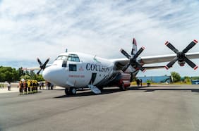 Gobierno suma avión Hércules C-130 para enfrentar incendios forestales: tiene una capacidad de 15 mil litros de agua o retardante