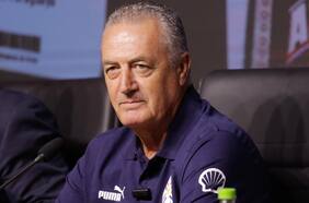 Revelan las imágenes del emotivo encuentro entre el técnico de Paraguay y un hincha de la Albirroja