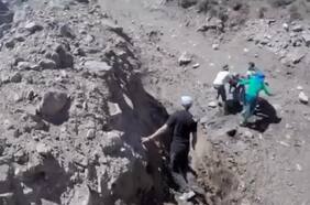 Excursionistas escapan por poco de un enorme deslizamiento de tierra en el Aconcagua