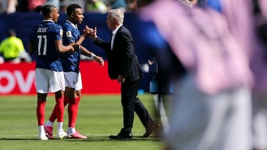 La llamativa charla de Didier Deschamps para evitar el relajo de Francia: “¿Conocen a Bolivia?”