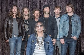 La feroz pelea a golpes entre el vocalista y el guitarrista de Brian Jonestown Massacre en un concierto