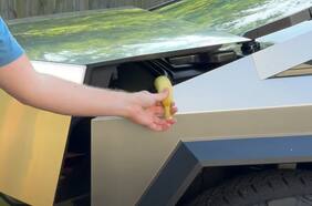 Tesla actualiza la Cybertruck y ya no puede rebanar frutas y verduras