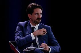 Esquirlas del caso ProCultura y el lío de licencias médicas:  Gonzalo Winter defiende su candidatura en nuevo debate oficialista