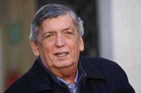Carmona (PC) enfrenta polémica por críticas a Marcel: “No he perjudicado en absoluto la candidatura de Jara”