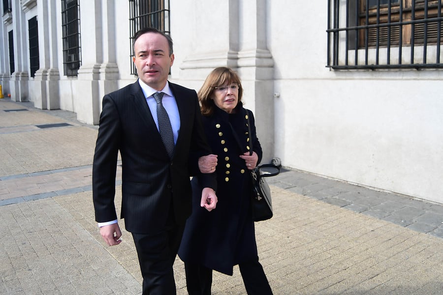 Alex Matute Johns reitera crítica a serie de Netflix y advierte: “En la vida hay cosas que no se hacen”