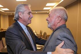 Lula inicia su primera gira internacional y defiende con Alberto Fernández el Mercosur y una moneda única