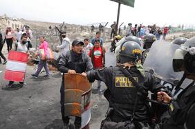 Protestas por destitución de Pedro Castillo se reactivan con cortes de vías y marchas en Perú