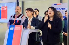 Tohá afirma que sistema frontal tendrá características similares al de junio y que podría haber corte de agua en RM