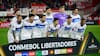 Cruzados logra ganancias de $2 mil millones mientras Blanco y Negro se desploma y Azul Azul cierra con pérdidas