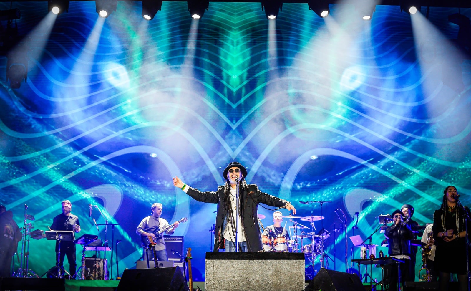 Gondwana y Quique Neira estarán en Lollapalooza 2027.