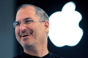 Apple: el particular motivo de por qué Steve Jobs tenía un equipo dedicado especialmente a abrir cajas