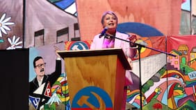 A propósito de Jeannette Jara: Qué hicieron con su militancia los presidentes electos desde el regreso a la democracia